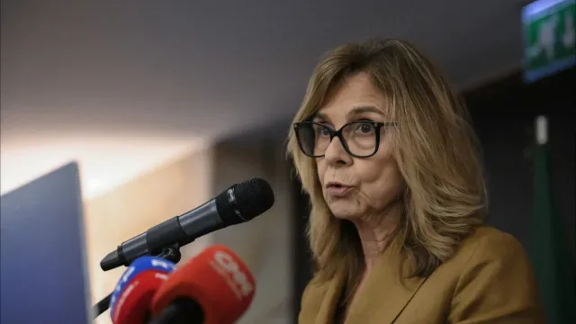 Ministra da Saúde considera SNS uma obra inacabada e elogia Arnaut
