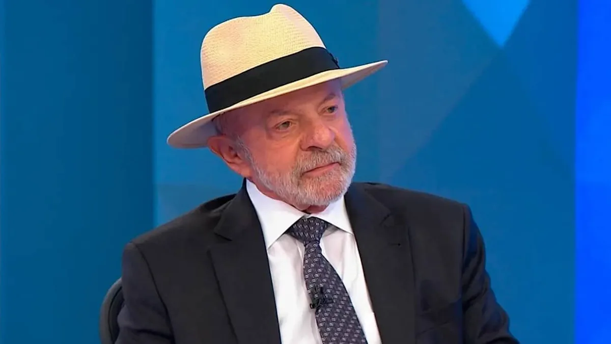 Lula pede direito de resposta no TSE por mentiras de Flávio Bolsonaro no JN