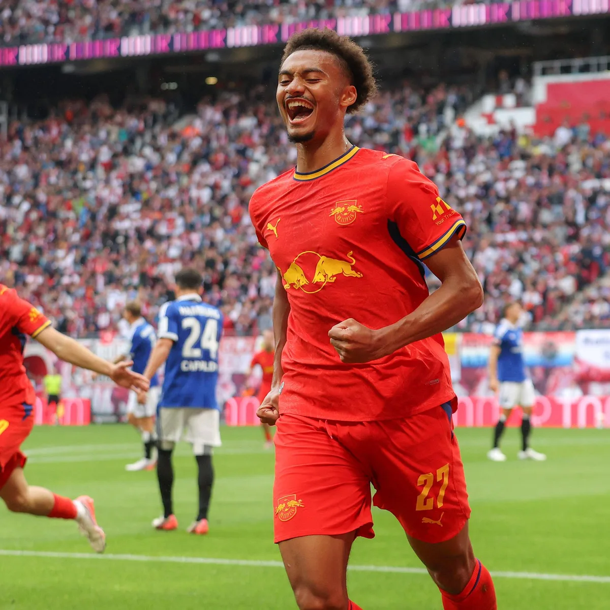 Fußball-Bundesliga - Deutlicher Sieg von Leipzig über den HSV