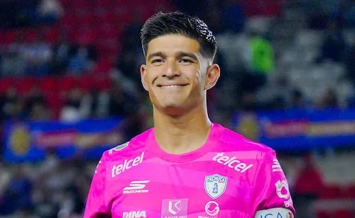 VIDEO: Carlos Moreno, portero de Pachuca, se luce con GOLAZO frente al San Luis