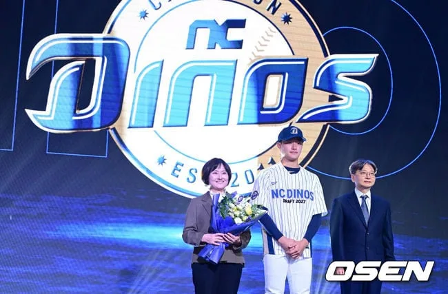 2년 연속 야수 1픽, NC 또 판을 흔들었다…청대 멤버 4명으로 야수 리빌딩 박차, "상위 후보 모두 지명" 대만족