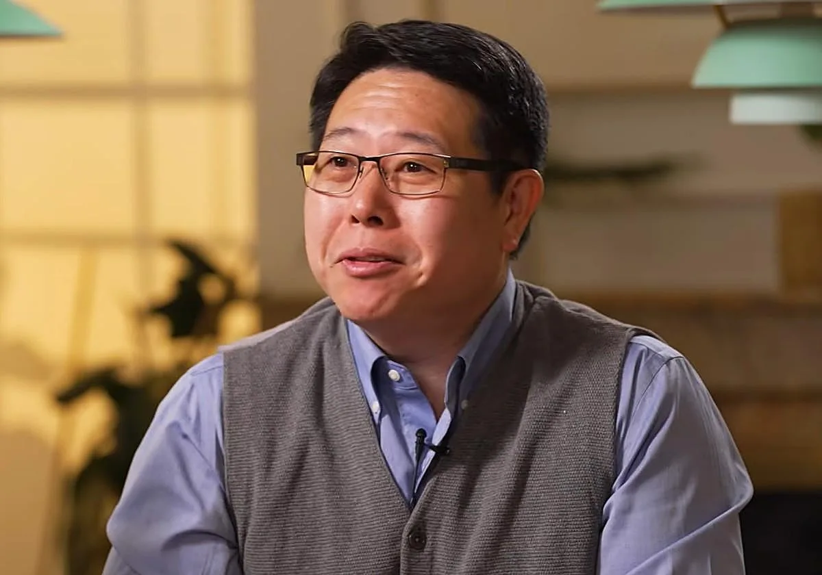 Liu Zheng, experto en medicina china: «Biológicamente estamos preparados para vivir 120 años, pero no escuchamos al cuerpo»