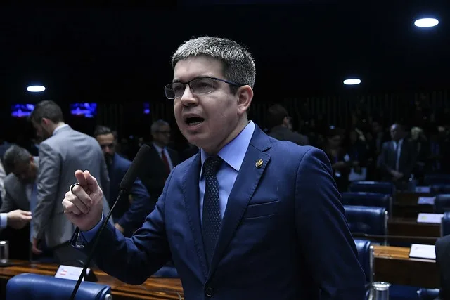 A estratégia do governo Lula para aprovar o fim da escala 6×1 ainda neste mês