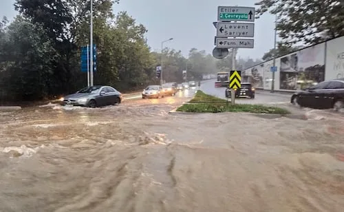 VIDEOS: Las peores inundaciones en 80 años en Estambul dejan 4 muertos; autoridades señalan necesidad de combatir cambio climático