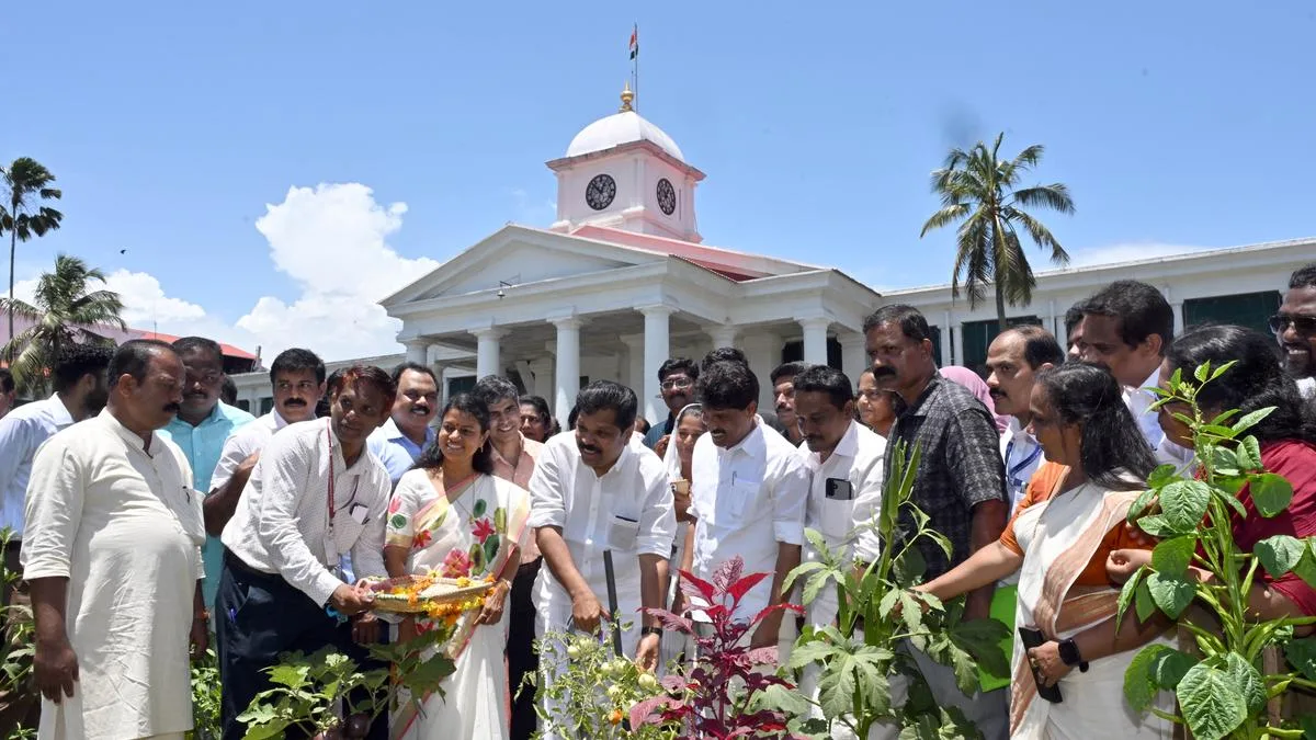 2.52 lakh tonnes of vegetables produced as part of Keralam Agriculture department’s Onam campaign