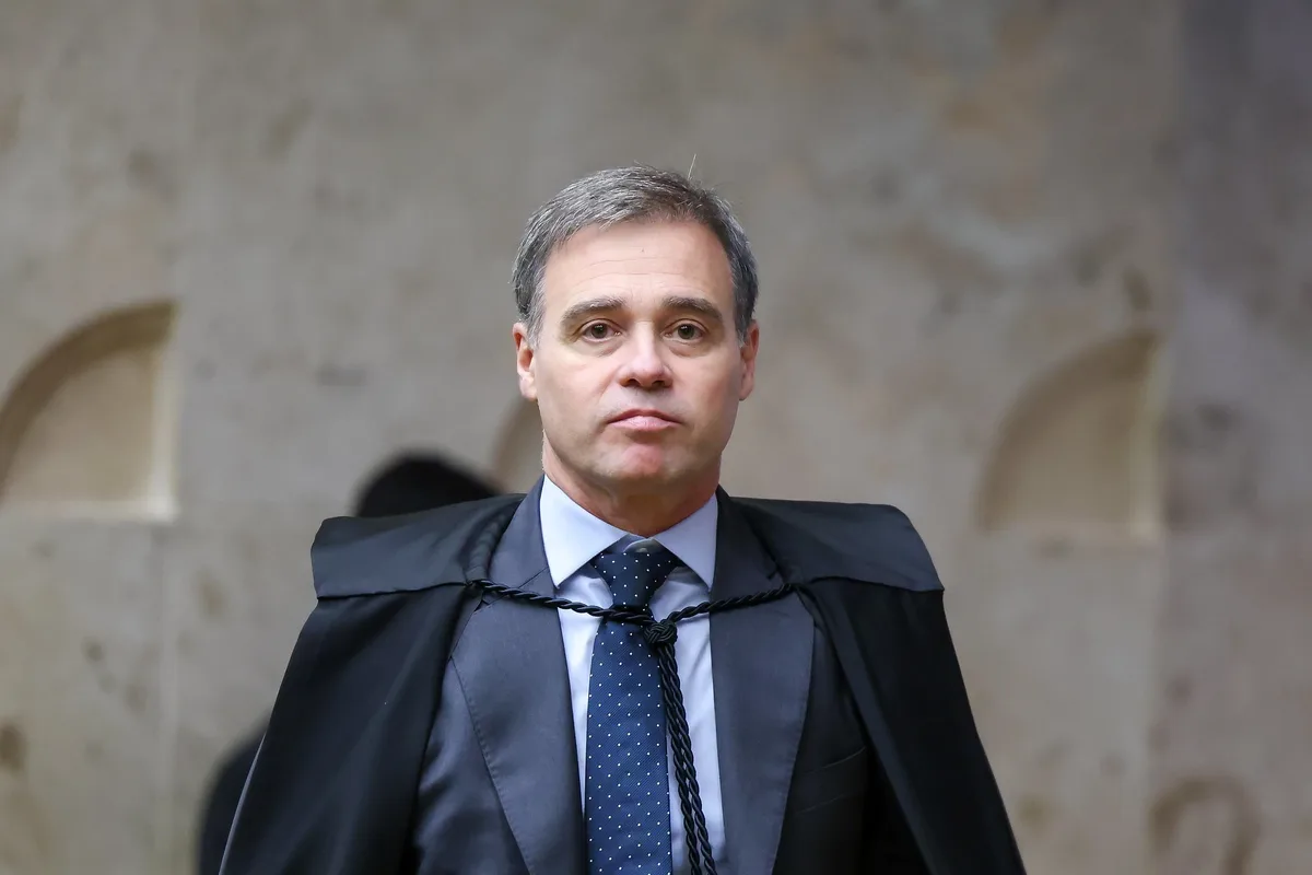 Mendonça defende código de conduta para magistrados: 'Forma de preservar relação de confiança'