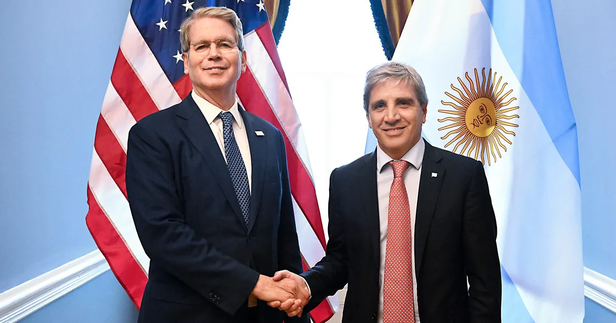 Tras un nuevo apoyo de Estados Unidos, el riesgo país volvió a perforar el piso de los 500 puntos