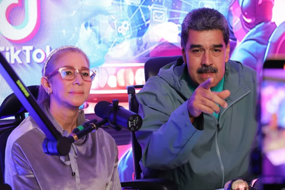 «Qué podemos hacer para que hablen»: las torturas que atribuyen a Maduro y Cilia Flores
