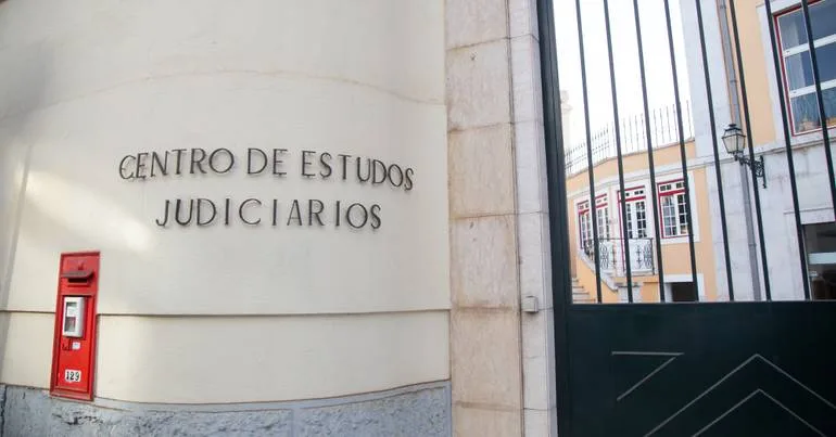MP em "rutura funcional" pede ajuda a Seguro