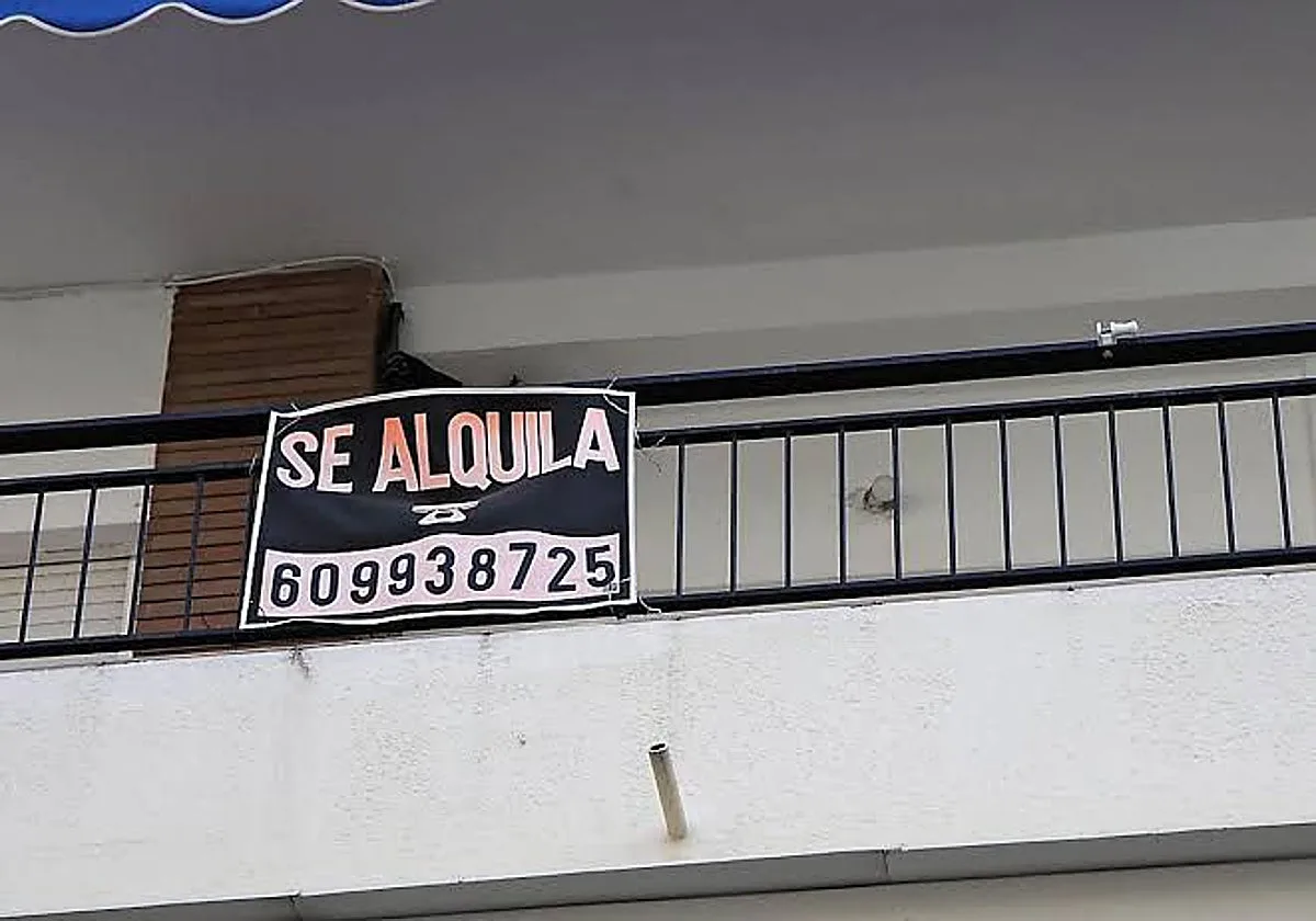 Compartir piso en Sevilla cuesta 370 euros al mes: la oferta crece y la demanda cae