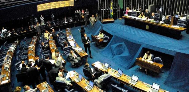 Senado aprova fim da escala 6x1 com votos de governo e oposição