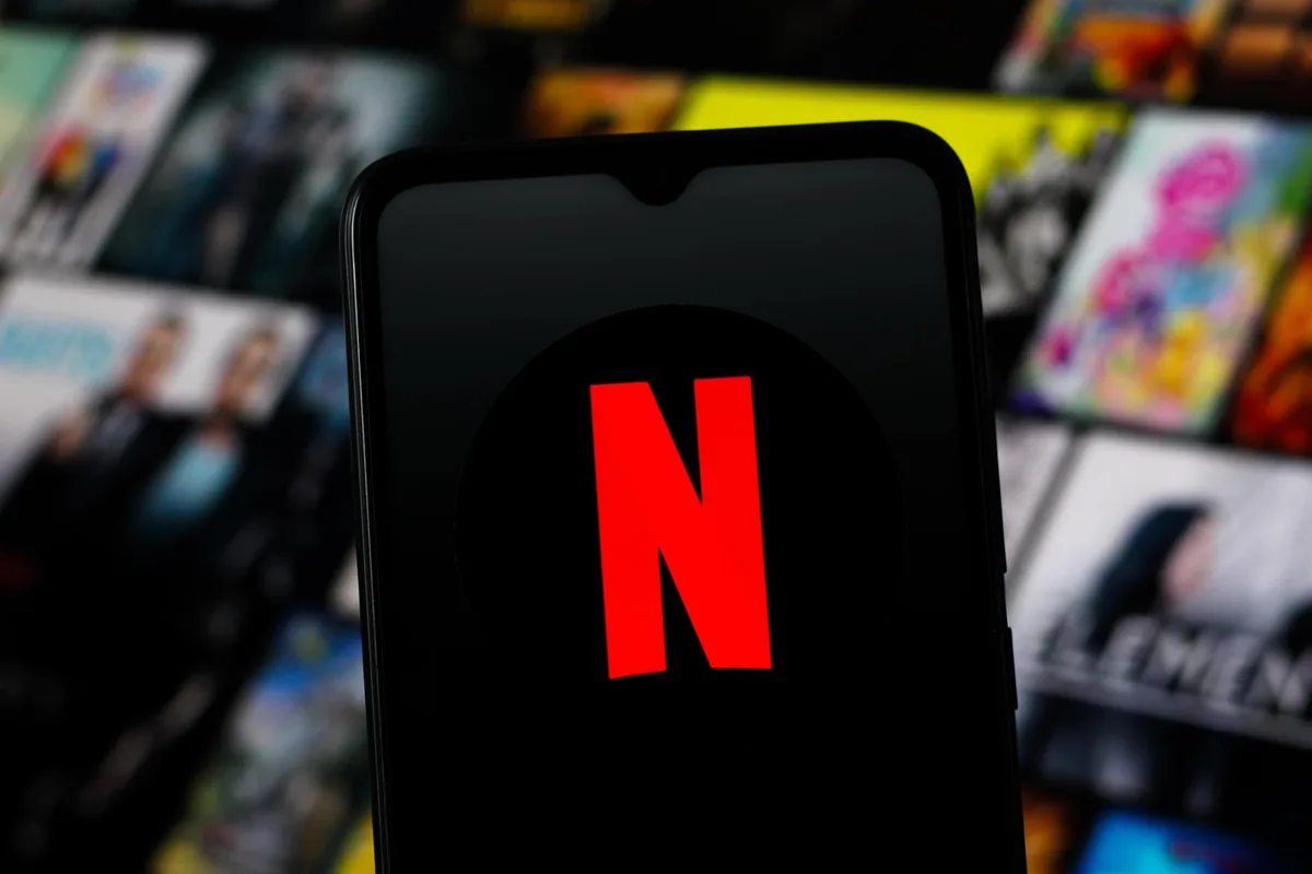 Cómo ver Netflix o Prime Video en un Smart TV usando solo el celular y sin poner la contraseña
