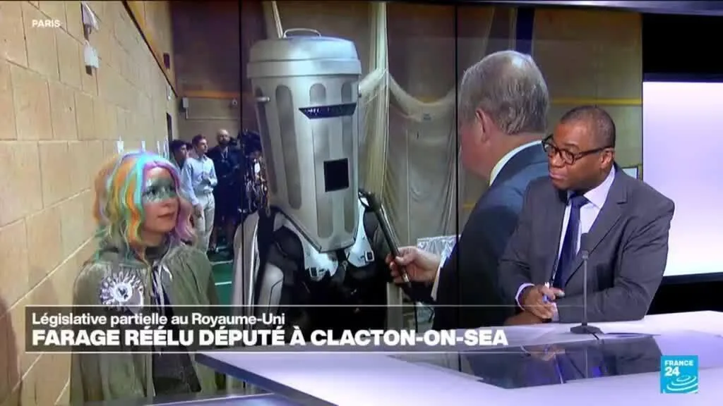 Royaume-Uni : Nigel Farage réélu député face au candidat satirique Tête-de-Poubelle