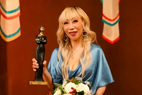 조수미 "亞 첫 칼라스상 뿌듯…40주년 넘어 더 아름다워지고 싶어"