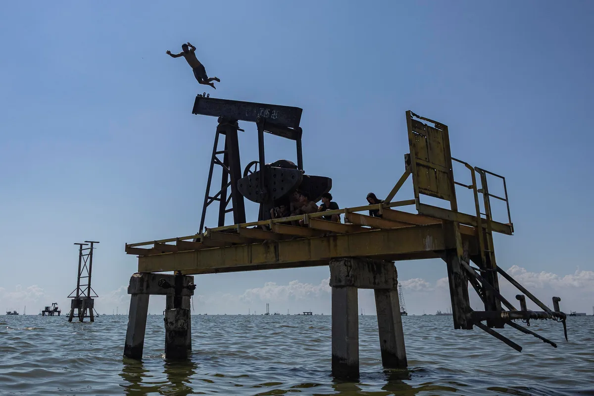 Economista aseguró que reestructurar la deuda es clave para reactivar el sector petrolero en Venezuela