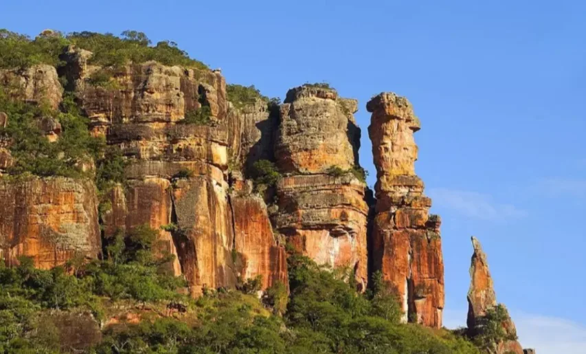 Paraíso de águas cristalinas descoberto durante caçada vira destino turístico no Brasil