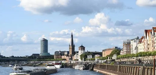 Düsseldorf: Mann wohl politisch motiviert angegriffen - Staatsschutz ermittelt