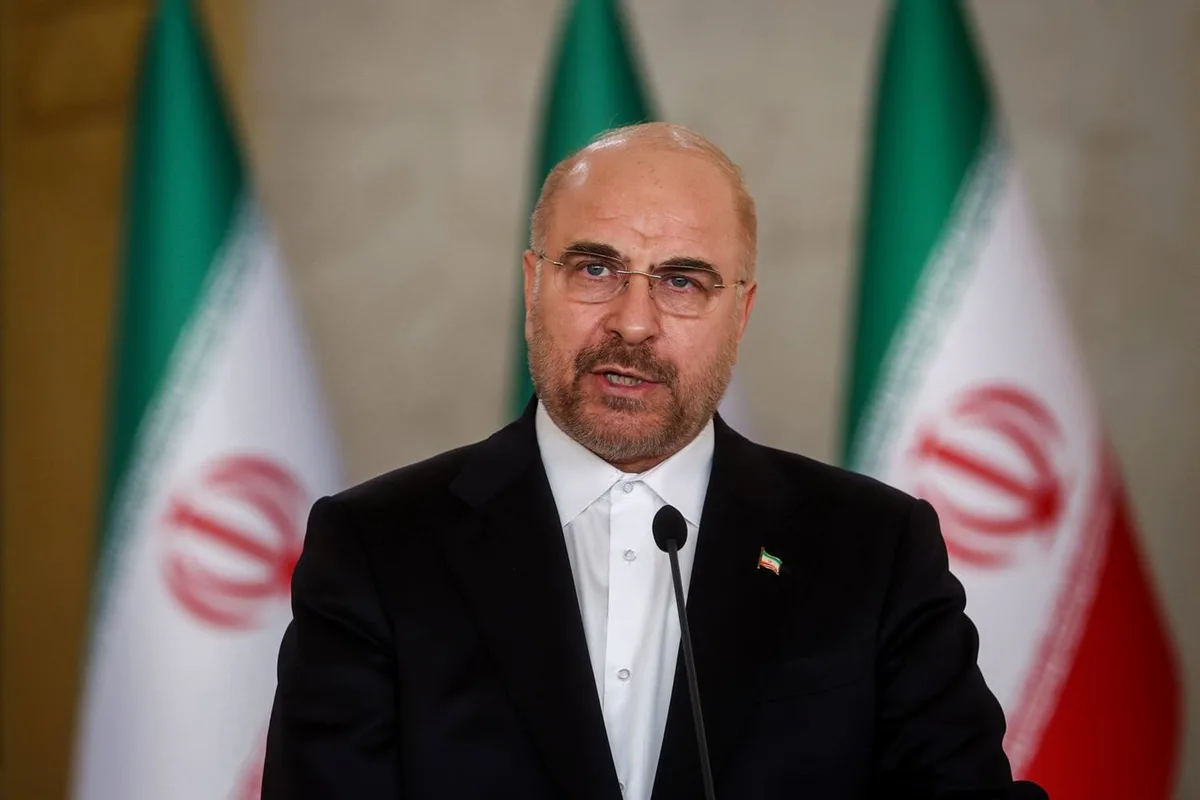 El jefe negociador de Irán se burla del eslogan de Trump: "Haremos que EEUU pase hambre de nuevo"