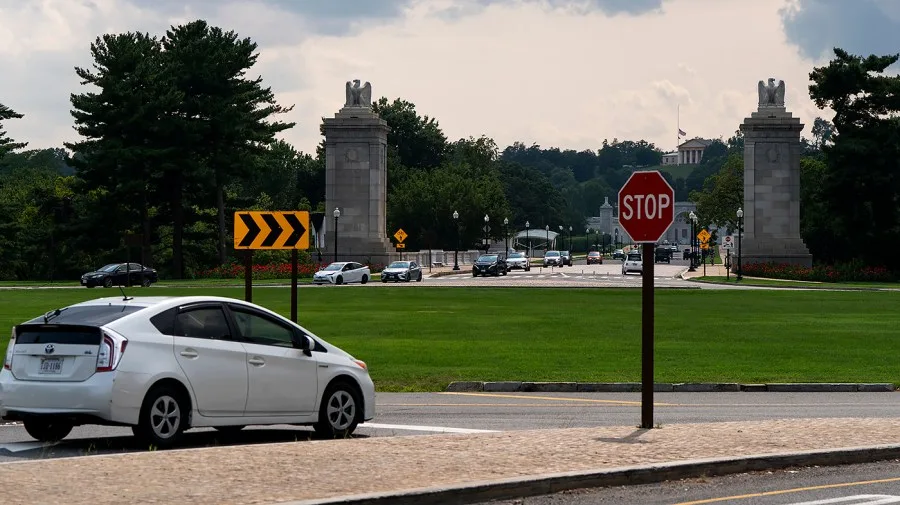 FAA says proposed Trump arch will require 'eternal flame' on top to alert pilots