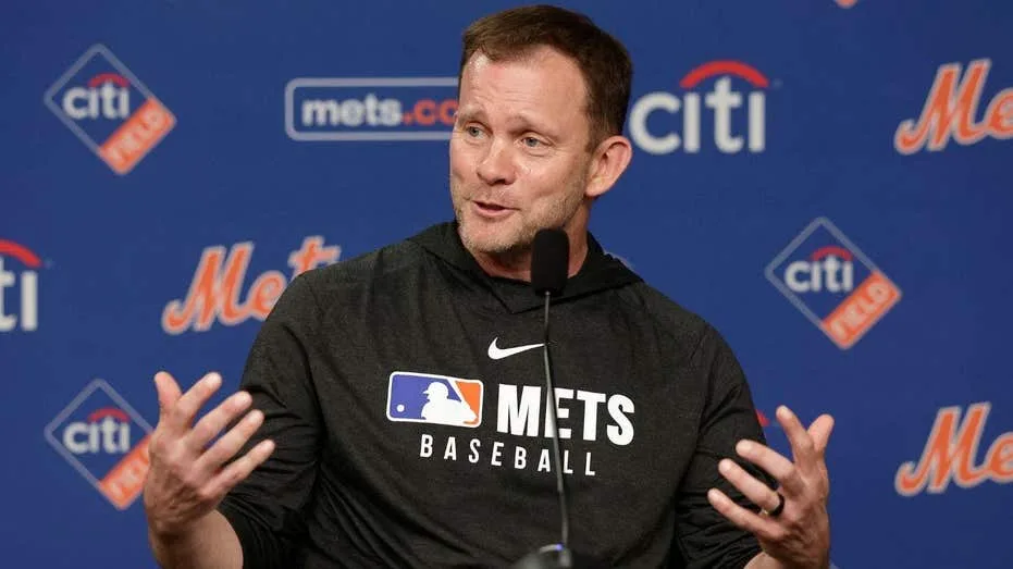 Mets hand Andy Green a three-year deal, skipping external manager search entirely
