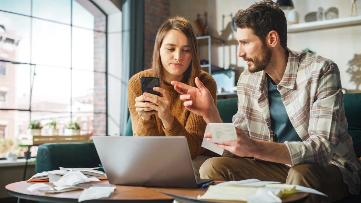 La morosidad en préstamos personales tocó un nuevo récord, en 16,4%, pero hubo una baja en tarjetas de crédito