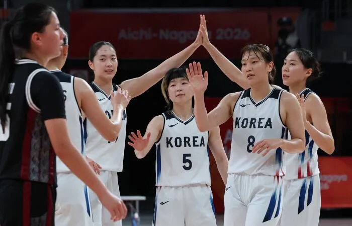 남녀 동반 金 보인다! '12명 전원 득점' 여자농구, 인도네시아에 42점차 대승 '14회 연속 4강 진출'...박수호 감독도 "오늘이 가장 만족스러워" 미소