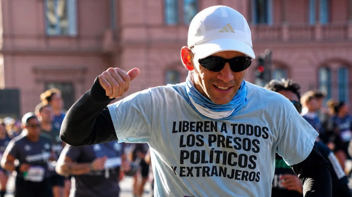“Ayer corrí libre”: Nahuel Gallo participó de la Media Maratón de Buenos Aires y volvió a reclamar por los detenidos en Venezuela