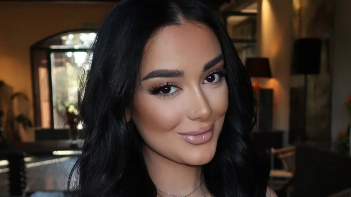 Julia Janeiro aclara su relación con su hermana Andrea y responde a Belén Esteban: "Hay dos versiones de la historia, solo se ha escuchado una"