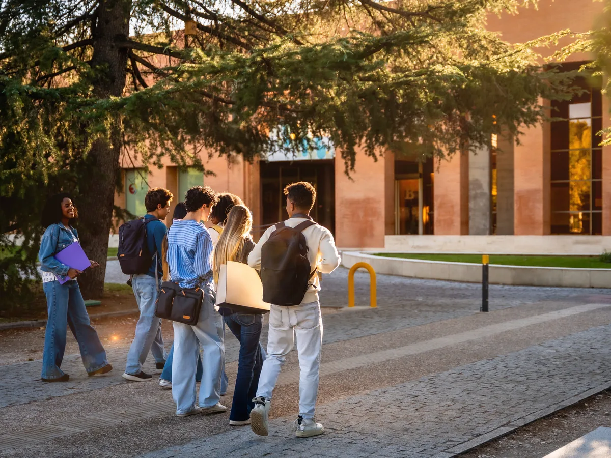 The 25 college majors that may be safest from AI, ranked