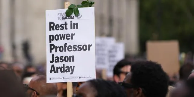 Mort de Jason Ardey, plus jeune professeur noir de Cambridge, accusé de plagiat : une enquête médico-légale ouverte