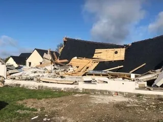 Tornades: bâtiments détruits, arbres déracinés, toiture envolée, pourquoi la Bretagne n’échappe pas à ces catastrophes ?
