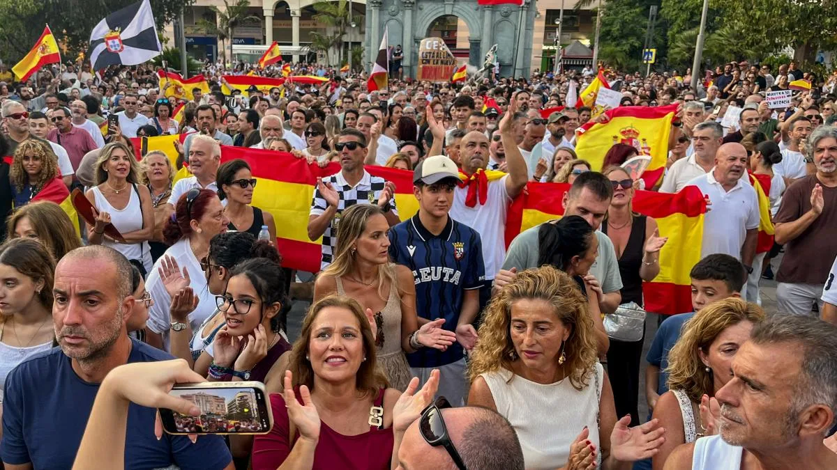 Las concentraciones convocadas en apoyo a Ceuta dividen a los partidos