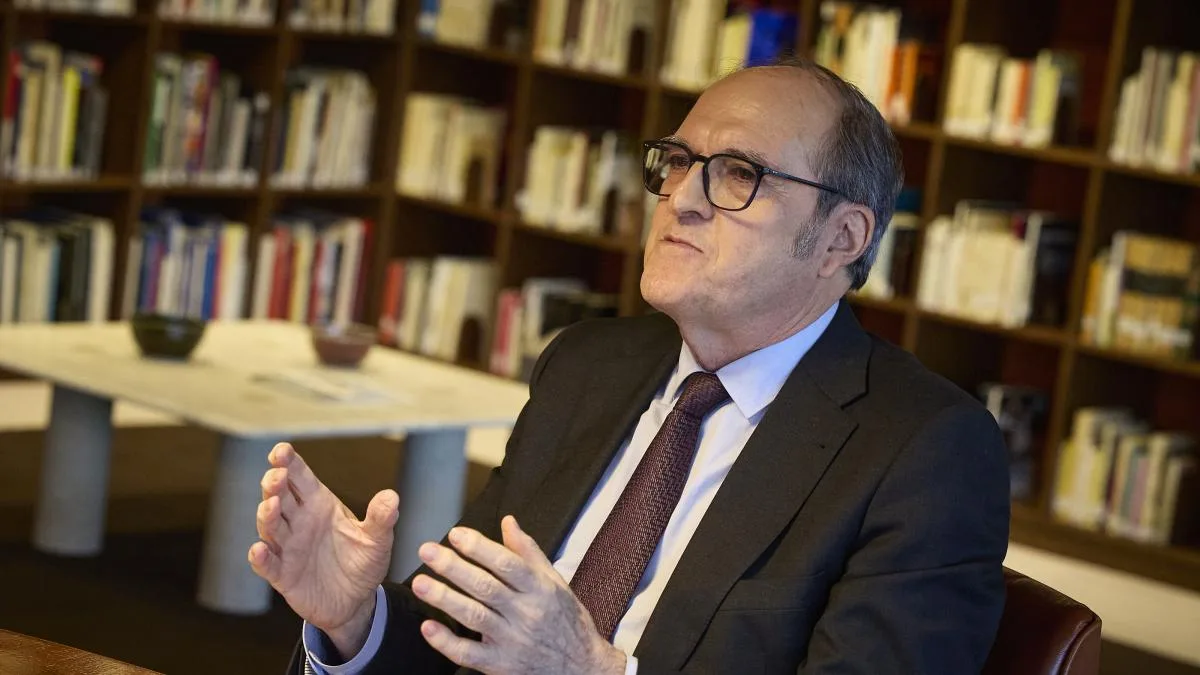El Defensor del Pueblo lleva al Tribunal Constitucional la 'ley de nietos'