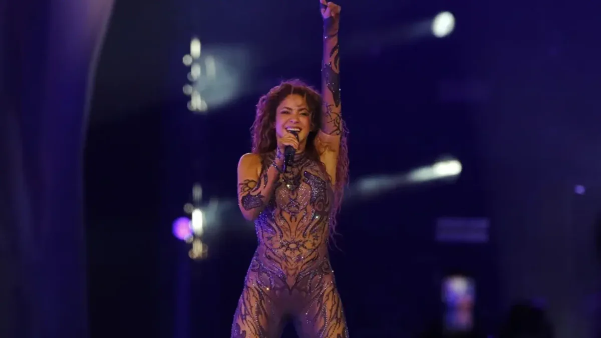 Shakira se acuerda de su ex en el cierre de su residencia: "En la vida todo se transforma"