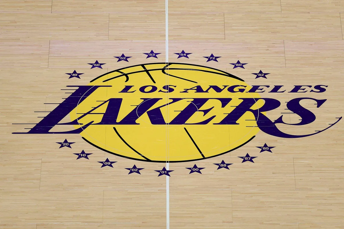 Los Angeles Lakers será vendido por valor estimado de R$ 64,5 bilhões