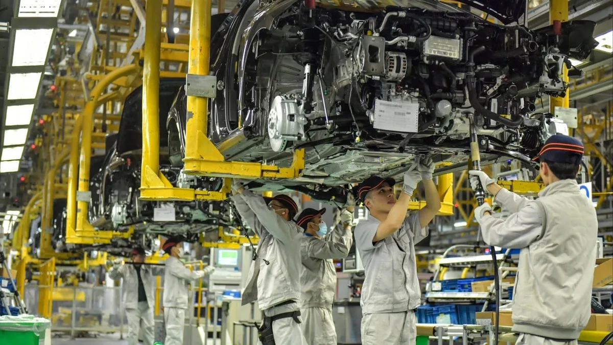 Foreign carmakers offer steep discounts on petrol-powered cars in cutthroat Chinese market