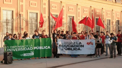 Andalucía se suma a las movilizaciones por la educación pública para exigir a la Junta "más recursos y menos recortes"