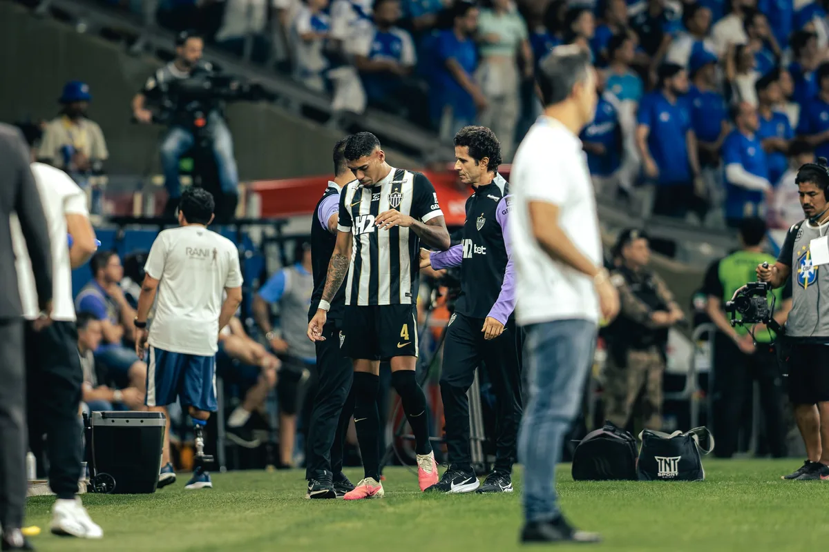 Exame descarta lesão em Ruan, do Atlético-MG; entenda protocolo de concussão e volta aos jogos