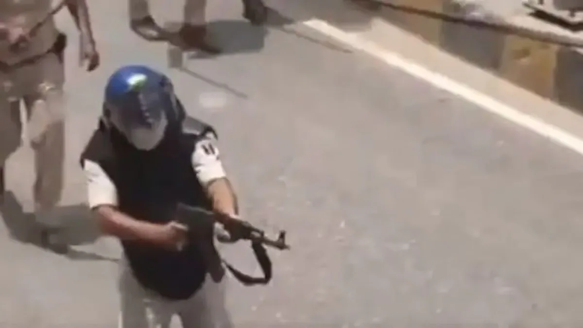 Siwan SP shunted after alleged AK-47 use on student protestors amid major Bihar IPS reshuffle
