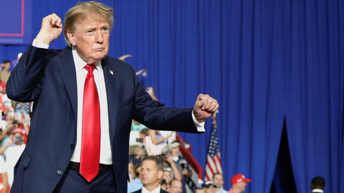Republicans Panic as Trump Becomes Midterm ‘Ball and Chain’