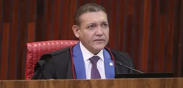 Nunes Marques se declara impedido e não vota em julgamento sobre Moraes