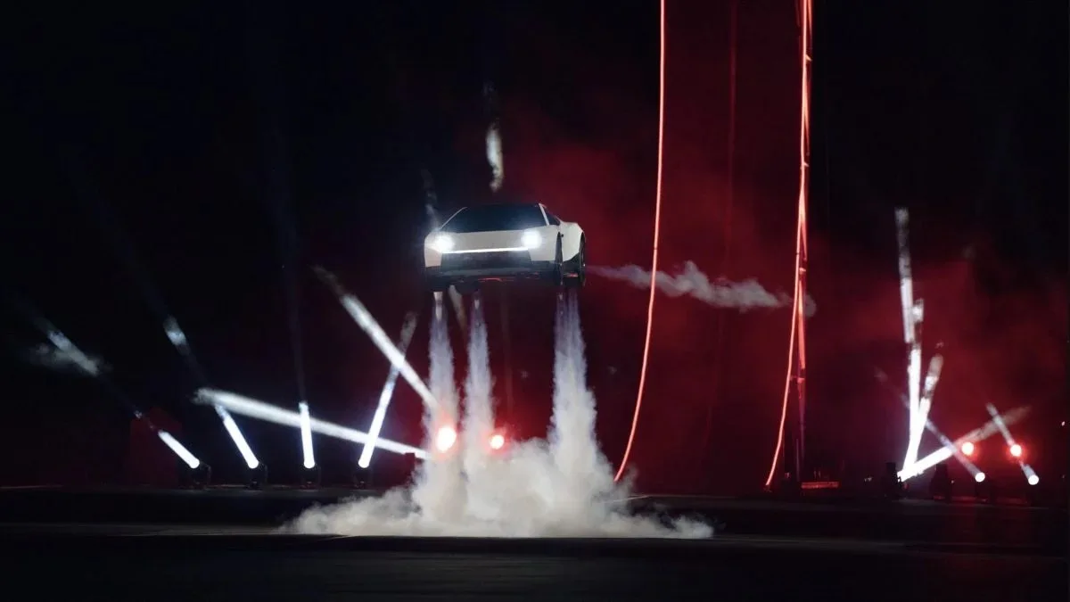 Tesla Roadster: Elon Musk apresenta carro voador e expõe o erro que pode estar custando milhões às empresas