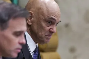 A Fachin, Moraes acusa Mendonça de investigação ilegal e nega favorecimento a Vorcaro