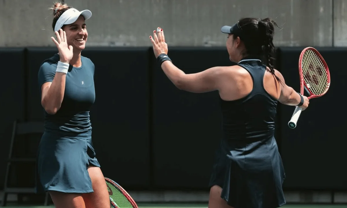 Ingrid Martins para na semifinal de duplas do WTA de Philadelphia