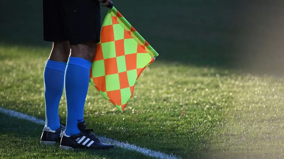 Indre-et-Loire : 20 ans de suspension pour deux footballeurs amateurs après l'agression de deux arbitres