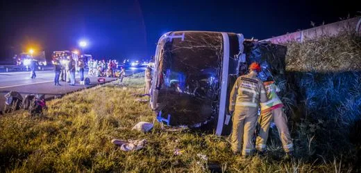 Unfall in den Niederlanden: Mehrere Verletzte bei Busunglück mit deutschen Schülern