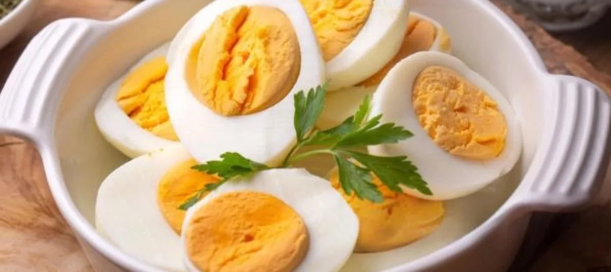 Huevo cocido: beneficios, propiedades y razones para incluirlo como snack saludable en la dieta