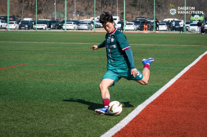 김민재와 한솥밥…'U-18' 김도연, 뮌헨 유니폼 입는다