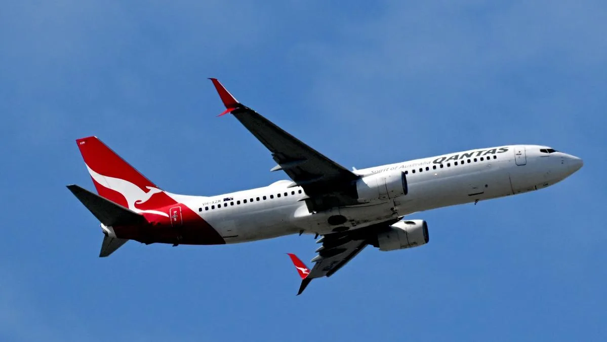 Thomas Forster charged after allegedly trying to open Qantas plane door mid-flight from Karratha