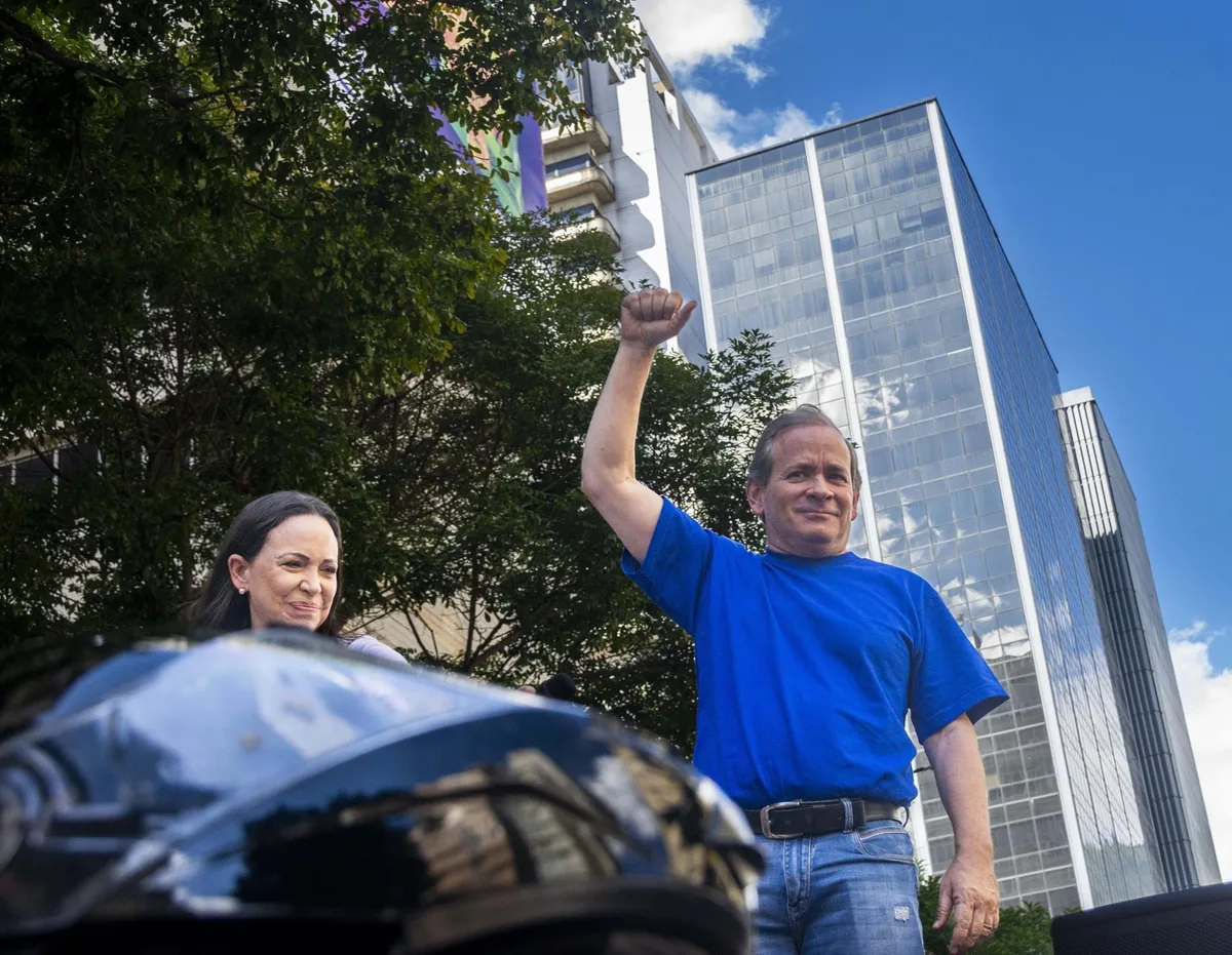 La oposición acepta con cautela el acuerdo petrolero con EEUU pero da prioridad al beneficio de la población